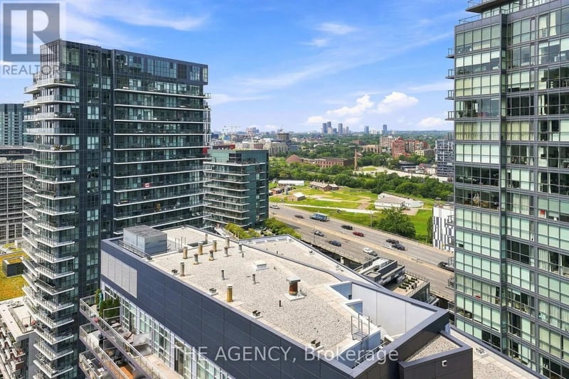 #2301 600 Fleet Street, Toronto (Niagara), Ontario, M5V1B7, Toronto (Niagara), Ontario — photo 1 of 5