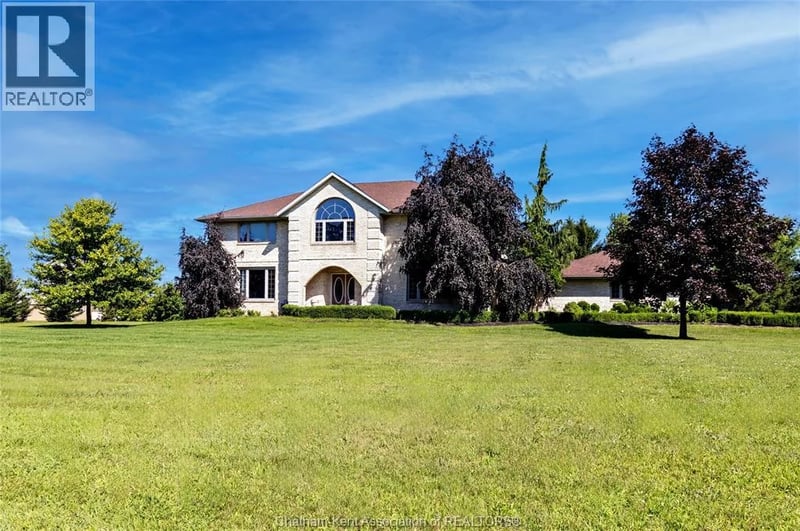 23356 DEW DROP Road, Thamesville, Ontario, N0P2K0, Thamesville, Ontario — photo 1 of 5