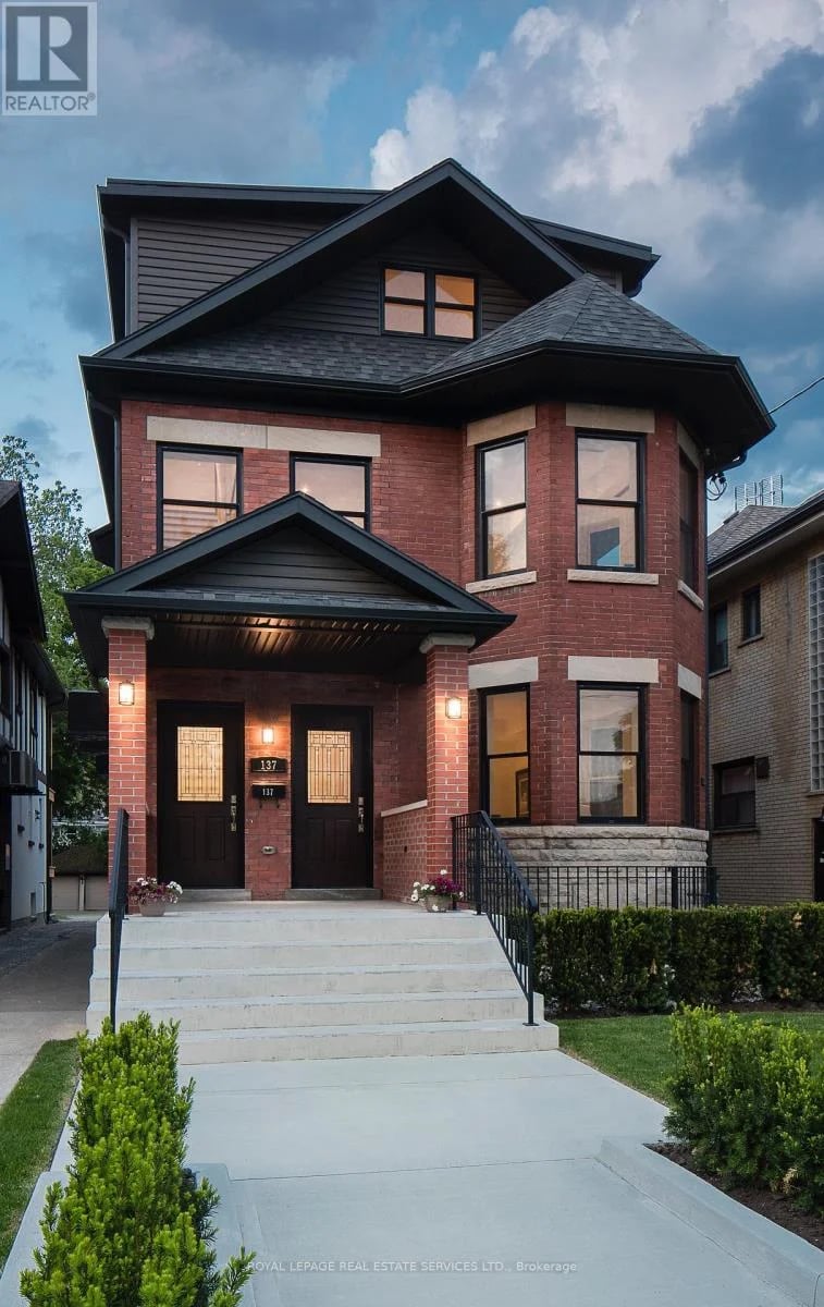 137 High Park Avenue, Toronto (High Park North), Ontario, M6P2S3, Toronto (High Park North), Ontario — photo 1 of 5