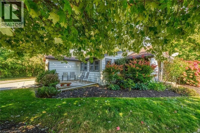 16 BROAD Street, Port Dover, Ontario, N0A1N7, Port Dover, Ontario — photo 1 of 5