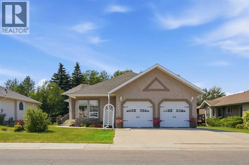 5618 63 Avenue, Olds, Alberta, T4H1K7, Olds, Alberta — photo 1 of 5