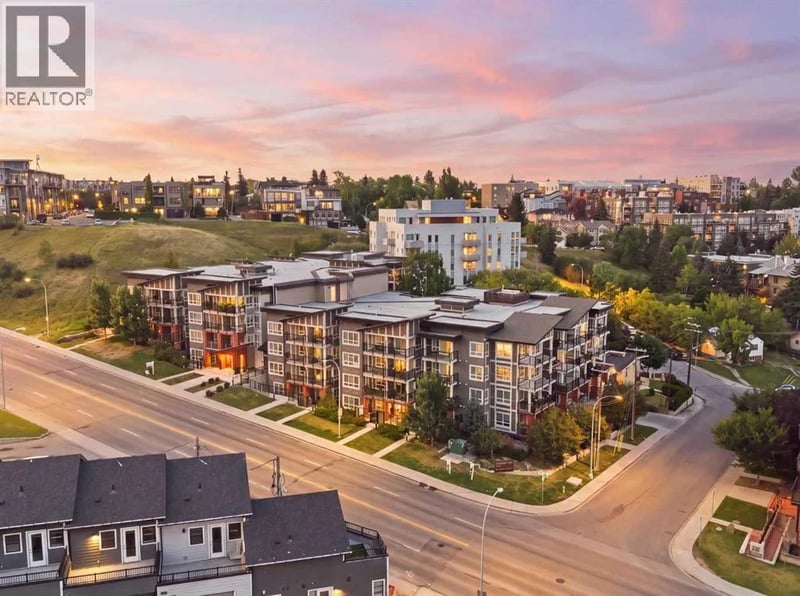 510 Edmonton Trail Northeast, Calgary, Alberta, T2E3S5, Calgary, Alberta — photo 1 of 5