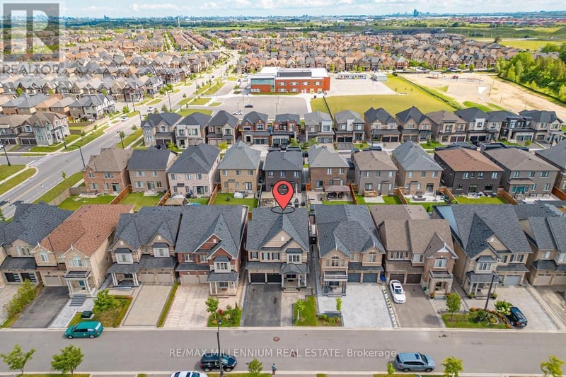 18 Boone Crescent, Vaughan (Kleinburg), Ontario, L4H4V1, Vaughan (Kleinburg), Ontario — photo 1 of 5