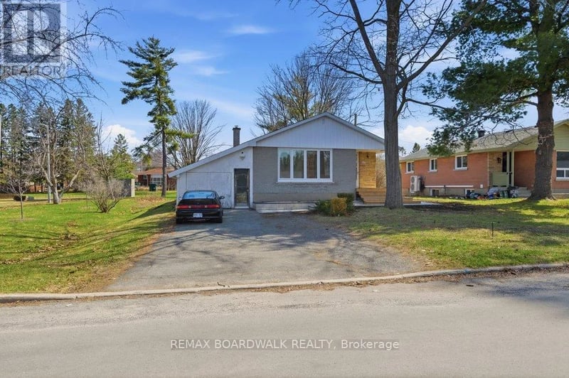 1279 Adirondack Drive, Ottawa, Ontario, K2C2V7, Ottawa, Ontario — photo 1 of 5