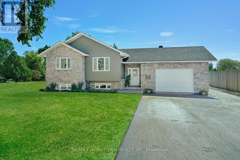 2915 2nd Corners, Elizabethtown-Kitley, Ontario, K6V5T1, Elizabethtown-Kitley, Ontario — photo 1 of 5