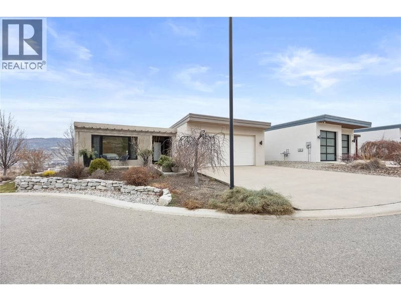 143 View Lane, Penticton, British Columbia, V2A0A6, Penticton, British Columbia — photo 1 of 5
