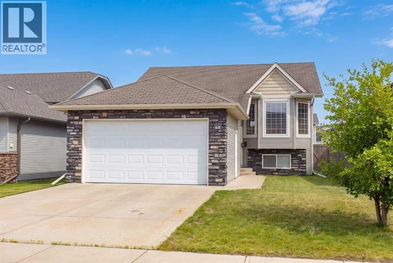 64 Camille Gate, Blackfalds, Alberta, T4M0B9, Blackfalds, Alberta — photo 1 of 5