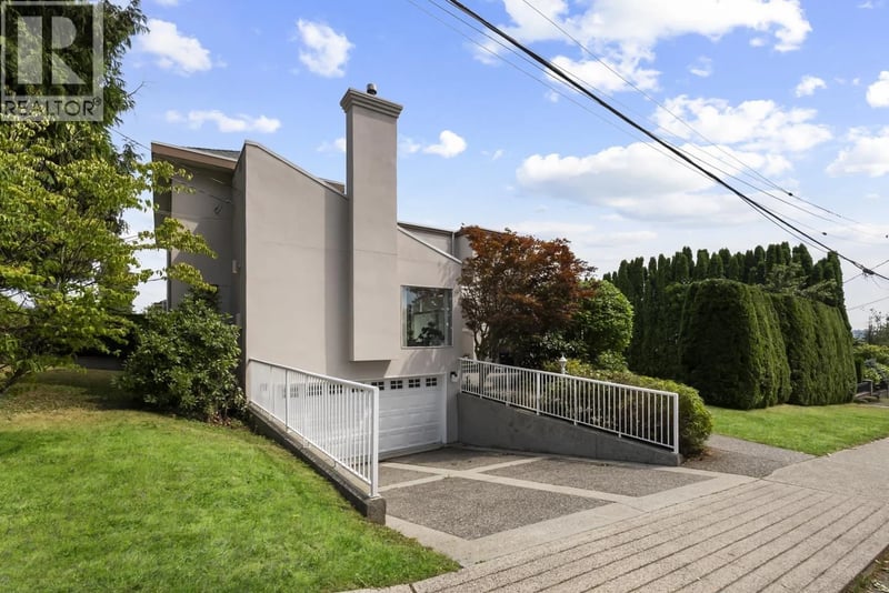 1620 FELL Avenue, Burnaby, British Columbia, V5B3Z5, Burnaby, British Columbia — photo 1 of 5