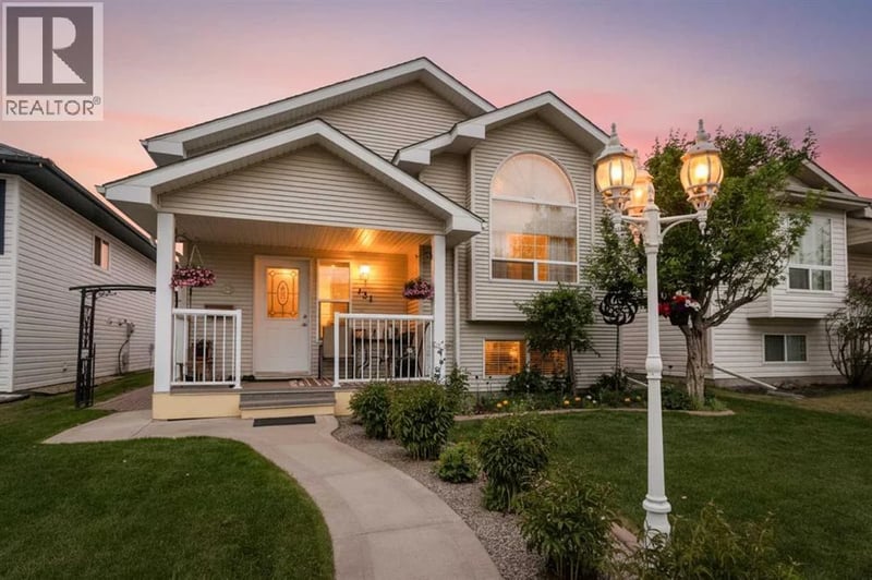131 Deschner Close, Red Deer, Alberta, T4R3C4, Red Deer, Alberta — photo 1 of 5