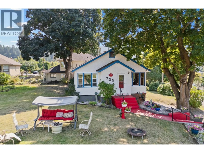 730 9 Avenue Northeast, Salmon Arm, British Columbia, V1E4A1, Salmon Arm, British Columbia — photo 1 of 5