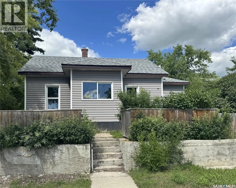 303 4th AVENUE W, Biggar, Saskatchewan, S0K0M0, Biggar, Saskatchewan — photo 1 of 5