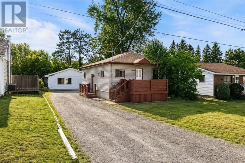 1099 Gordon Avenue, Sudbury, Ontario, P3A2V5, Sudbury, Ontario — photo 1 of 5