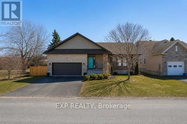 4 Provost Street, North Stormont, Ontario, K0A1R0, North Stormont, Ontario — photo 1 of 5