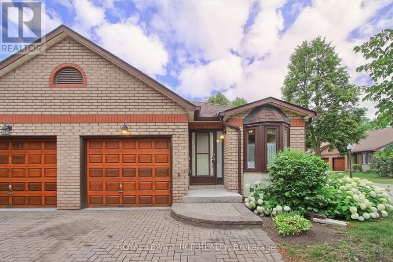 #16 121 Green Briar Road, New Tecumseth, Ontario, L9R1S5, New Tecumseth, Ontario — photo 1 of 5