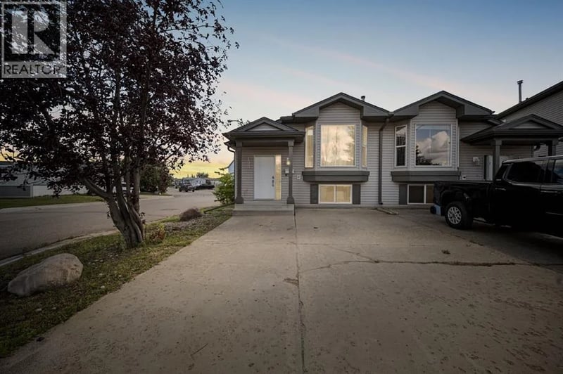 100 Bruin Bay, Fort McMurray, Alberta, T9K2R8, Fort McMurray, Alberta — photo 1 of 5