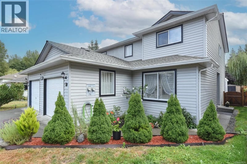#B 2284 1st Street, Courtenay, British Columbia, V9N8X8, Courtenay, British Columbia — photo 1 of 5