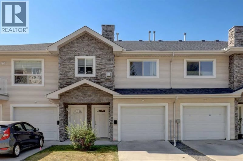6711 Pinecliff Grove Northeast, Calgary, Alberta, T1Y7K8, Calgary, Alberta — photo 1 of 5