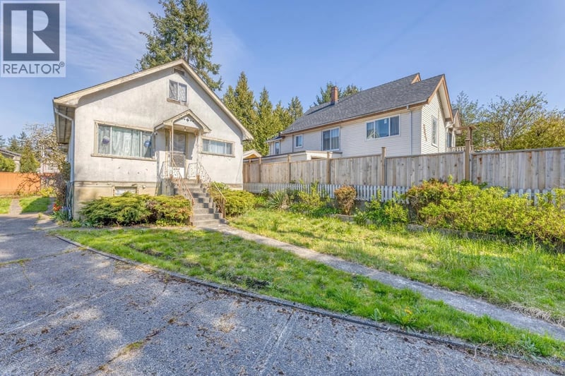 2323 DUBLIN Street, New Westminster, British Columbia, V3M3B3, New Westminster, British Columbia — photo 1 of 5