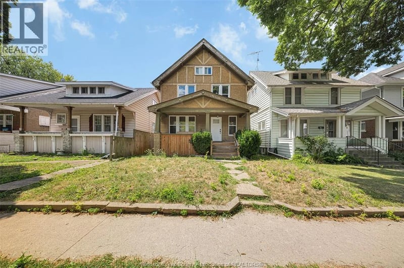 421 ELM Avenue, Windsor, Ontario, N9A5H2, Windsor, Ontario — photo 1 of 5