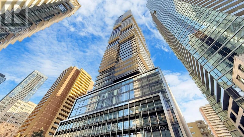 #4702 55 Charles Street, Toronto (Church-Yonge Corridor), Ontario, M4Y0J1, Toronto (Church-Yonge Corridor), Ontario — photo 1 of 5