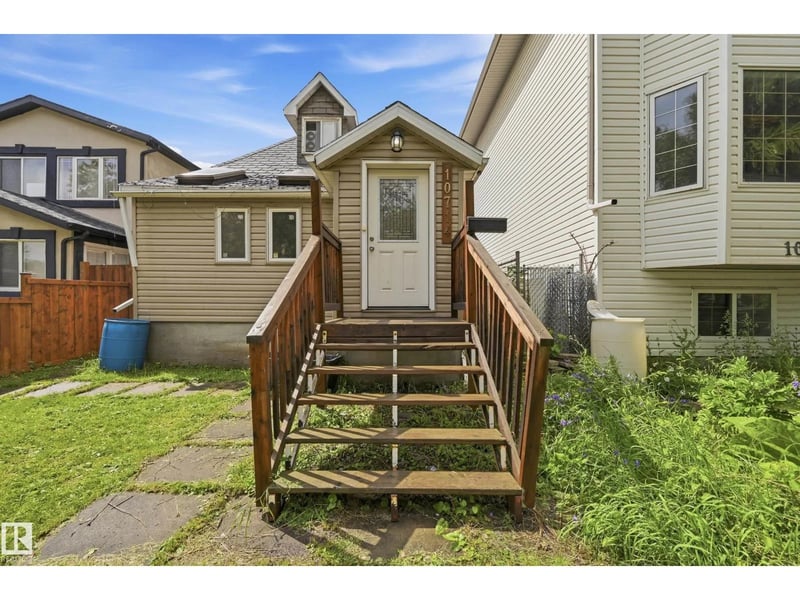 10714 103 ST NW, Edmonton, Alberta, T5H2V8, Edmonton, Alberta — photo 1 of 5