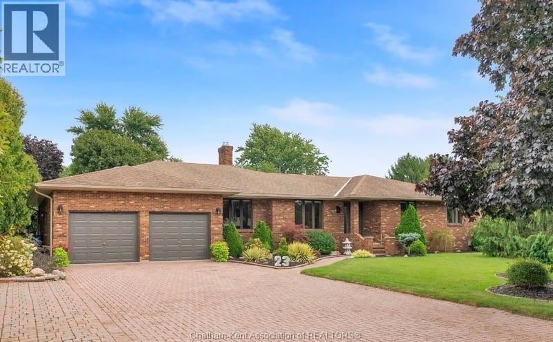 23 WILLCOX Street, Chatham, Ontario, N7M6E2, Chatham, Ontario — photo 1 of 5