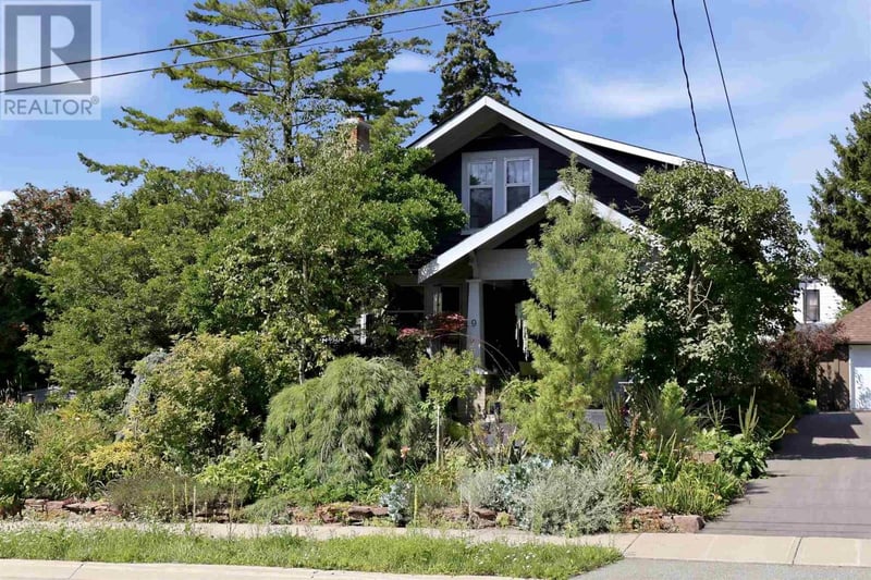 9 Coulson AVE, Sault Ste. Marie, Ontario, P6A3X4, Sault Ste. Marie, Ontario — photo 1 of 5