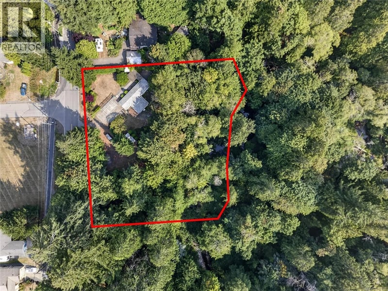 205 Atkins Road, View Royal, British Columbia, V9B2Z8, View Royal, British Columbia — photo 1 of 5