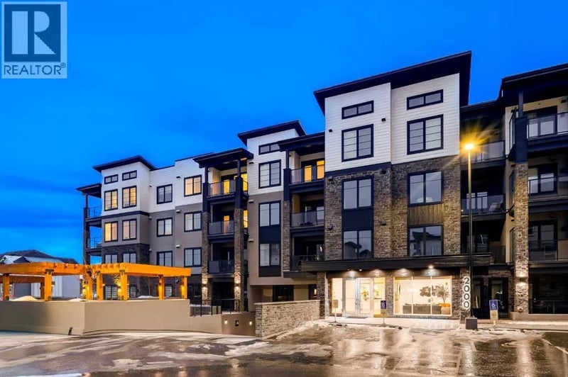 2117 81 Street Southwest, Calgary, Alberta, T3H6H5, Calgary, Alberta — photo 1 of 5