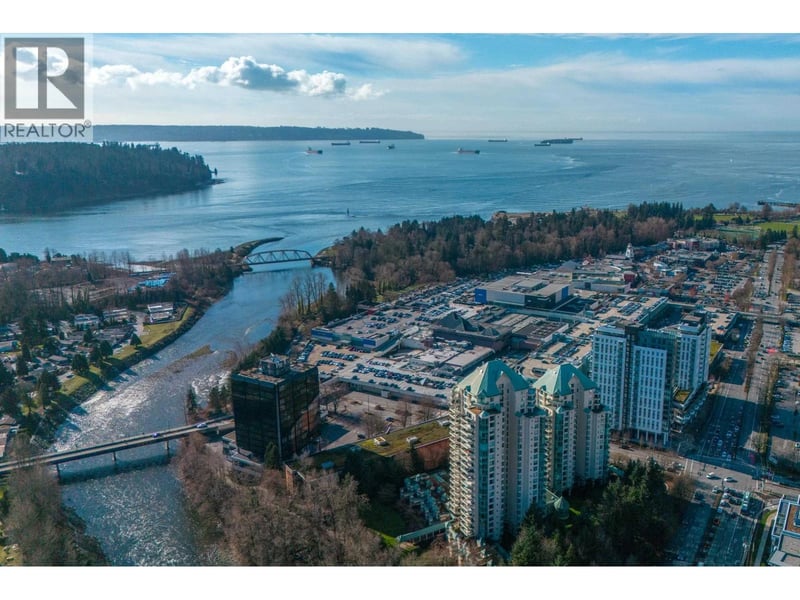 #15B 338 TAYLOR Way, West Vancouver, British Columbia, V7T2Y1, West Vancouver, British Columbia — photo 1 of 5