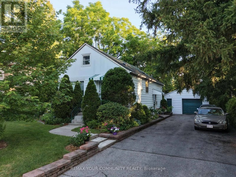223 Richmond Street, Richmond Hill (Mill Pond), Ontario, L4C3Y9, Richmond Hill (Mill Pond), Ontario — photo 1 of 5