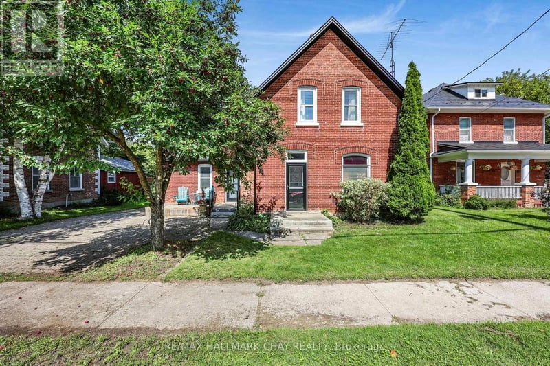 8128 Main Street, Adjala-Tosorontio (Everett), Ontario, L0M1J0, Adjala-Tosorontio (Everett), Ontario — photo 1 of 5