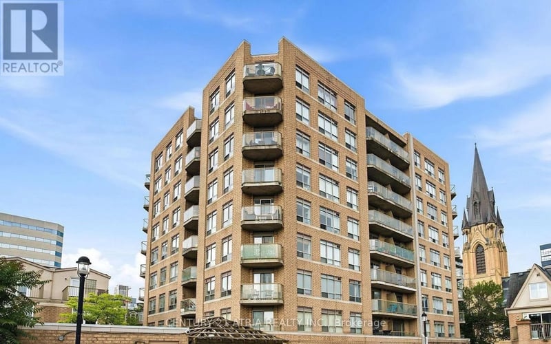 #103 140 Bathurst Street, Toronto (Waterfront Communities), Ontario, M5V3N8, Toronto (Waterfront Communities), Ontario — photo 1 of 5