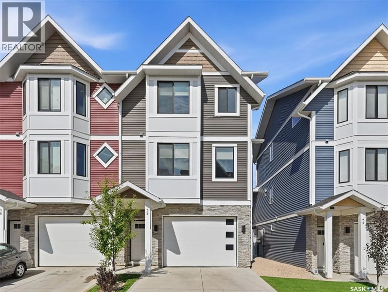 39 900 St Andrews LANE, Warman, Saskatchewan, S0K4S4, Warman, Saskatchewan — photo 1 of 5