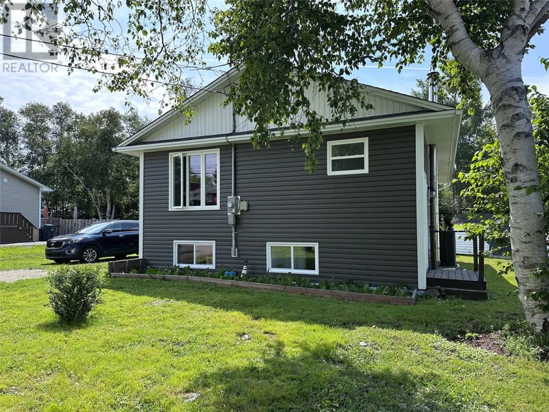 5 Hamilton Street, Gander, Newfoundland & Labrador, A1V1V6, Gander, Newfoundland & Labrador — photo 1 of 5