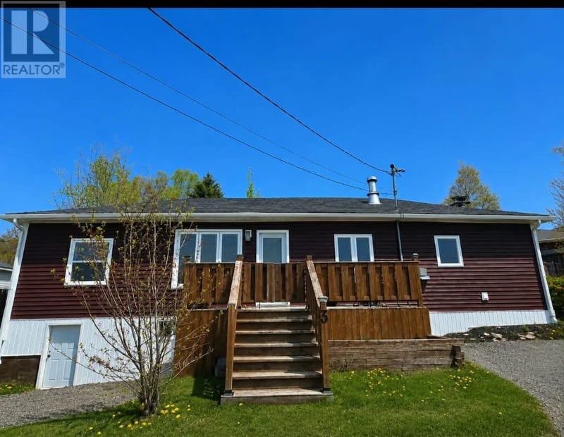 3 Rosedale Avenue, Grand Falls-Windsor, Newfoundland & Labrador, A2B1H4, Grand Falls-Windsor, Newfoundland & Labrador — photo 1 of 5