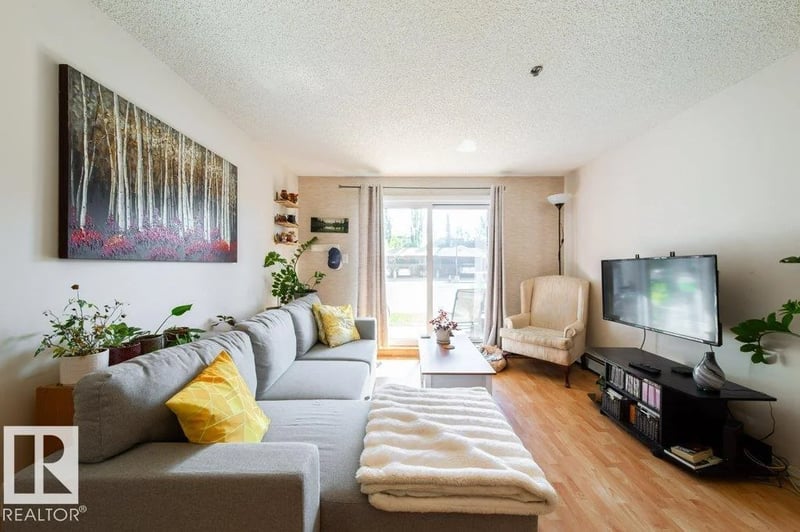 #118 2305 35A AV NW, Edmonton, Alberta, T6T1Z2, Edmonton, Alberta — photo 1 of 5