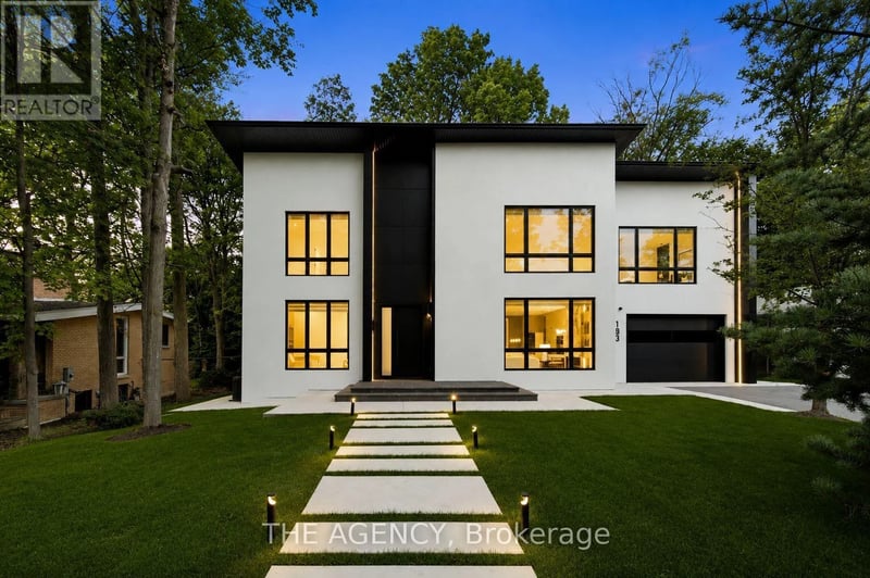193 Beechwood Crescent, Newmarket (Central Newmarket), Ontario, L3Y1W2, Newmarket (Central Newmarket), Ontario — photo 1 of 5