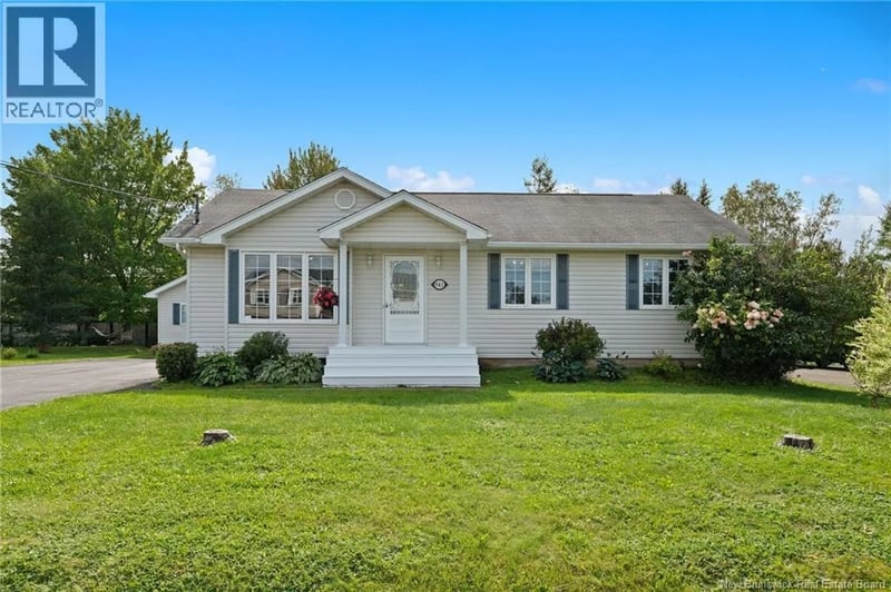 941 Melanson Road, Dieppe, New Brunswick, E1A7P1, Dieppe, New Brunswick — photo 1 of 5