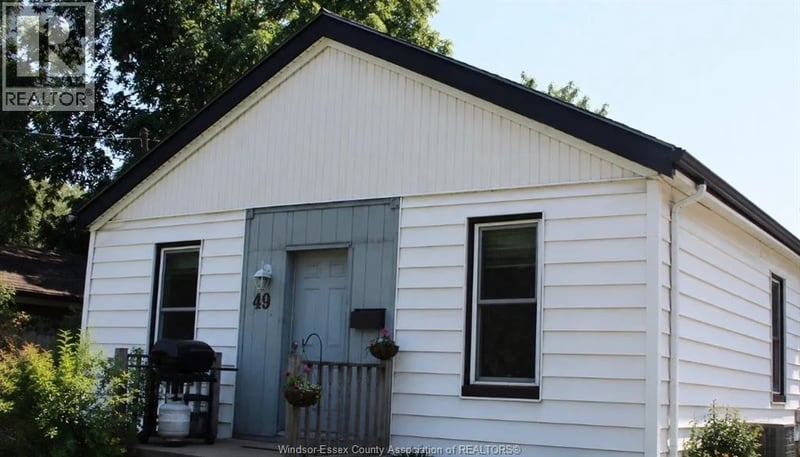49 KENNEDY, Brantford, Ontario, N3R2C7, Brantford, Ontario — photo 1 of 5