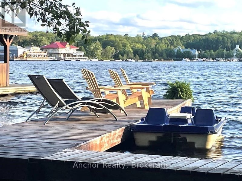 630 Farquhar Street, Gravenhurst (Muskoka (S)), Ontario, P1P1E3, Gravenhurst (Muskoka (S)), Ontario — photo 1 of 5