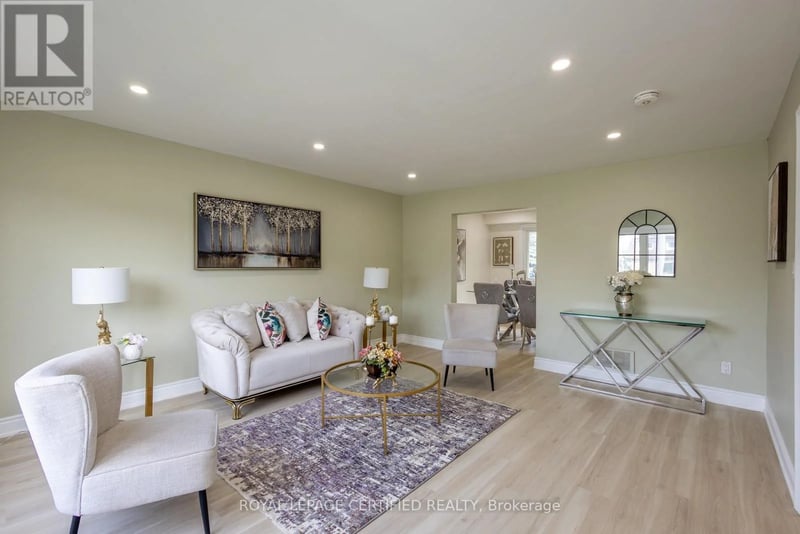 111 Limeridge Road West, Hamilton (Rolston), Ontario, L9C2V3, Hamilton (Rolston), Ontario — photo 1 of 5