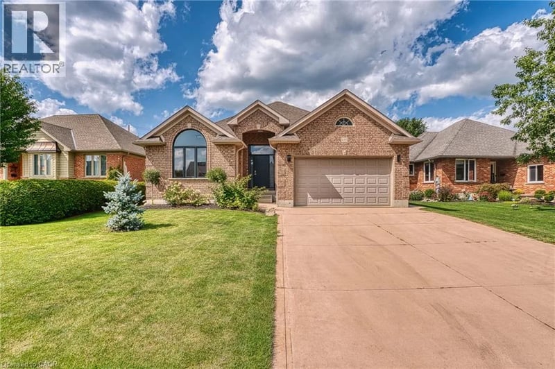 635 RIVERVIEW Drive, Listowel, Ontario, N4W3T7, Listowel, Ontario — photo 1 of 5