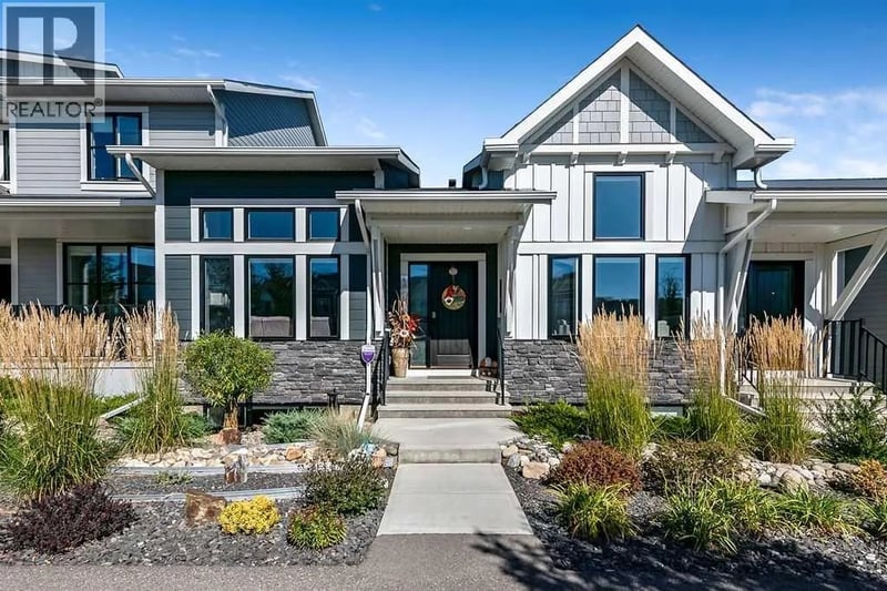 64 D'arcy Boulevard, Okotoks, Alberta, T1S5S7, Okotoks, Alberta — photo 1 of 5