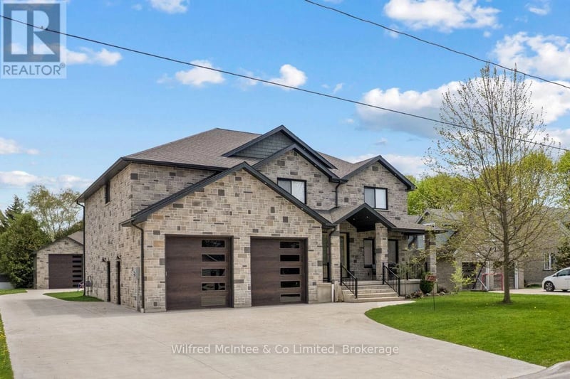 72 VICTORIA Street South, Saugeen Shores, Ontario, N0H2L0, Saugeen Shores, Ontario — photo 1 of 5