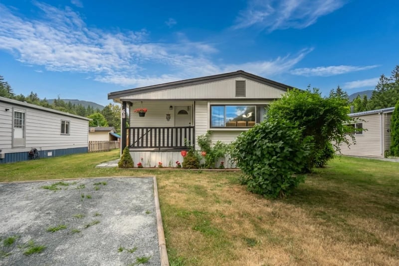 #68 3942 COLUMBIA VALLEY Road, Cultus Lake, British Columbia, V2R5B1, Cultus Lake, British Columbia — photo 1 of 5
