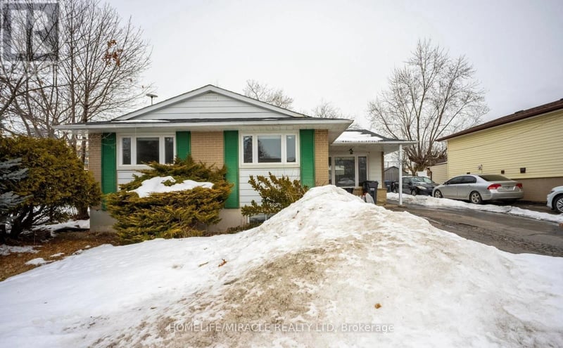 60 Centre Street, Brampton (Brampton East), Ontario, L6W2X8, Brampton (Brampton East), Ontario — photo 1 of 5