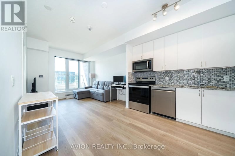 #212 3220 Sheppard Avenue East, Toronto (Tam O'Shanter-Sullivan), Ontario, M1T3K3, Toronto (Tam O'Shanter-Sullivan), Ontario — photo 1 of 5