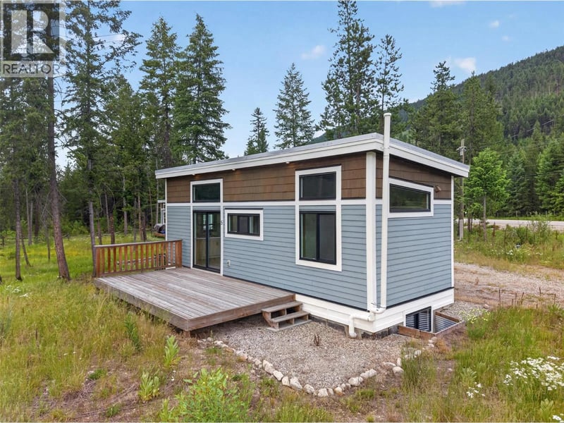 #1 5533 33 Highway, Beaverdell, British Columbia, V0H1A0, Beaverdell, British Columbia — photo 1 of 5