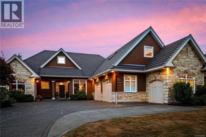 619 Crown Isle Drive, Courtenay, British Columbia, V9N8R5, Courtenay, British Columbia — photo 1 of 5